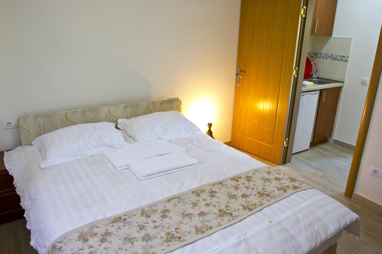 Apartments Gran Sasso Улцинь Екстер'єр фото